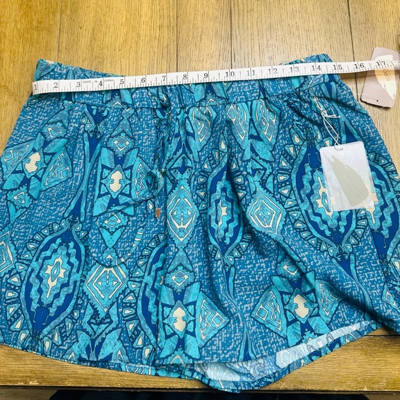 Forever21 Print Drawstring Shorts - Picture 6 of 8